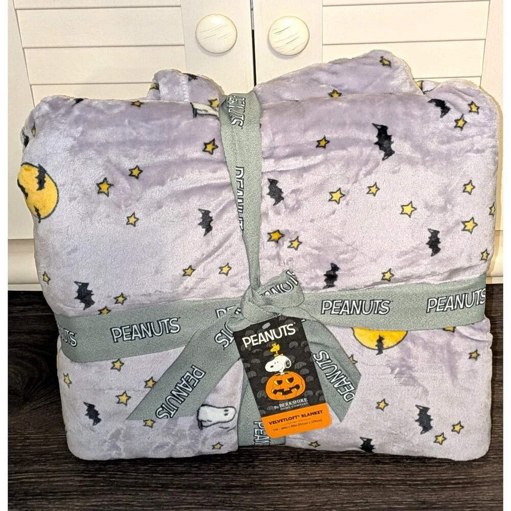 VIRAL Berkshire VelvetLoft Twin Blanket Halloween Snoopy Woodstock Peanuts